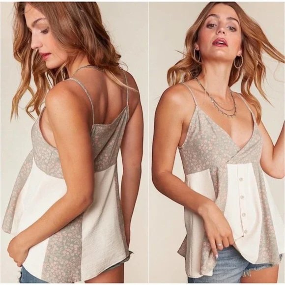 NWT Sage Cream Ditzy Floral Button Accent Women’s Cute Summer Blouse Top Size: L - Picture 3 of 8